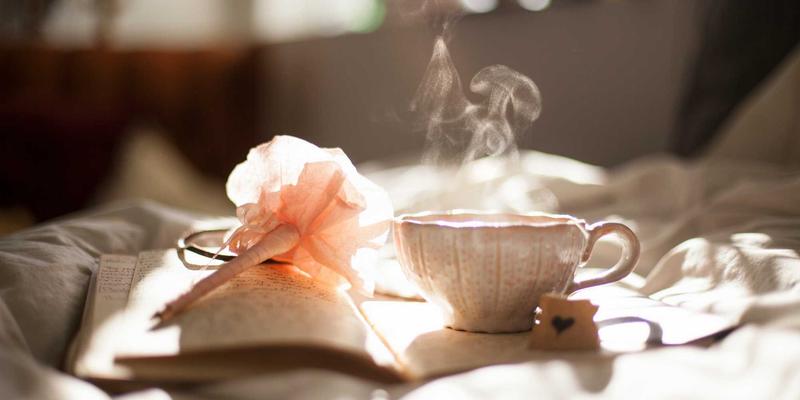 声音景观设计：将白噪音发生器与自然声波艺术装置打造为个性化时尚疗愈礼物