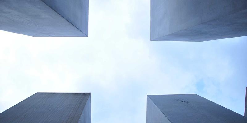 橙色主题个性化礼物指南：用复古胶片相机与即时打印为数码时代注入实体回忆