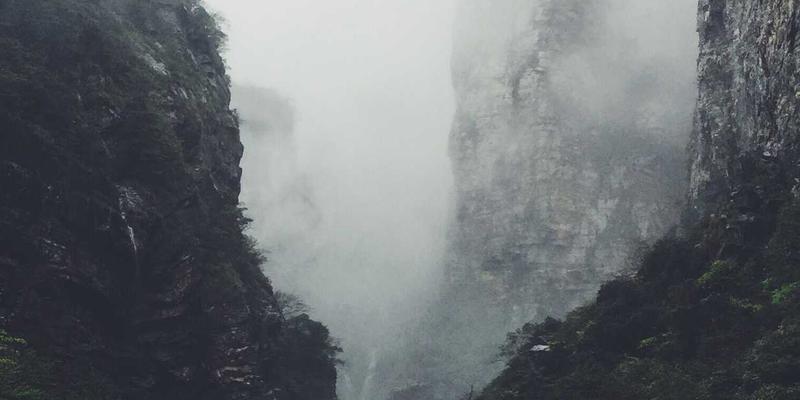 橙色风暴来袭：兼具实用与未来感的设计礼品指南