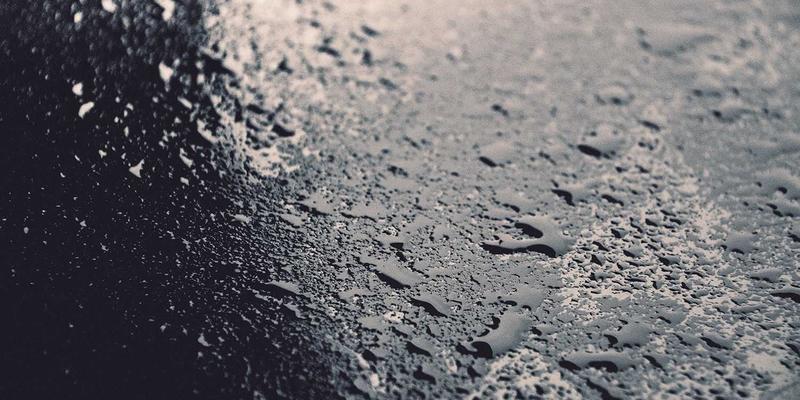 蒸汽波风格时尚礼品：用创意设计唤醒千禧复古未来主义