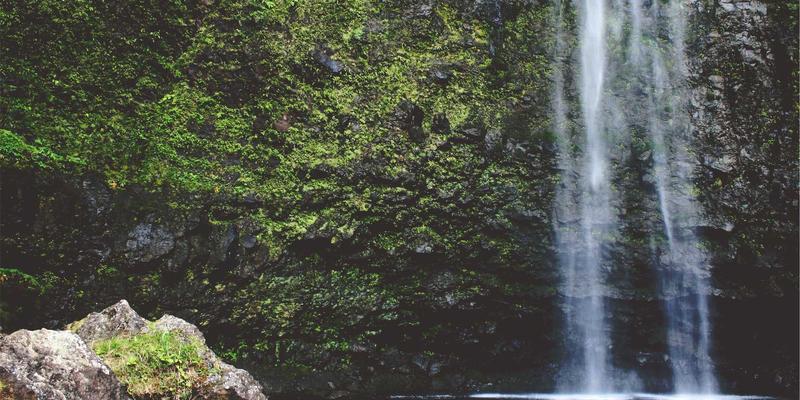 非遗手工艺的时尚新生：当橙色主题与蒸汽波风格邂逅设计礼品